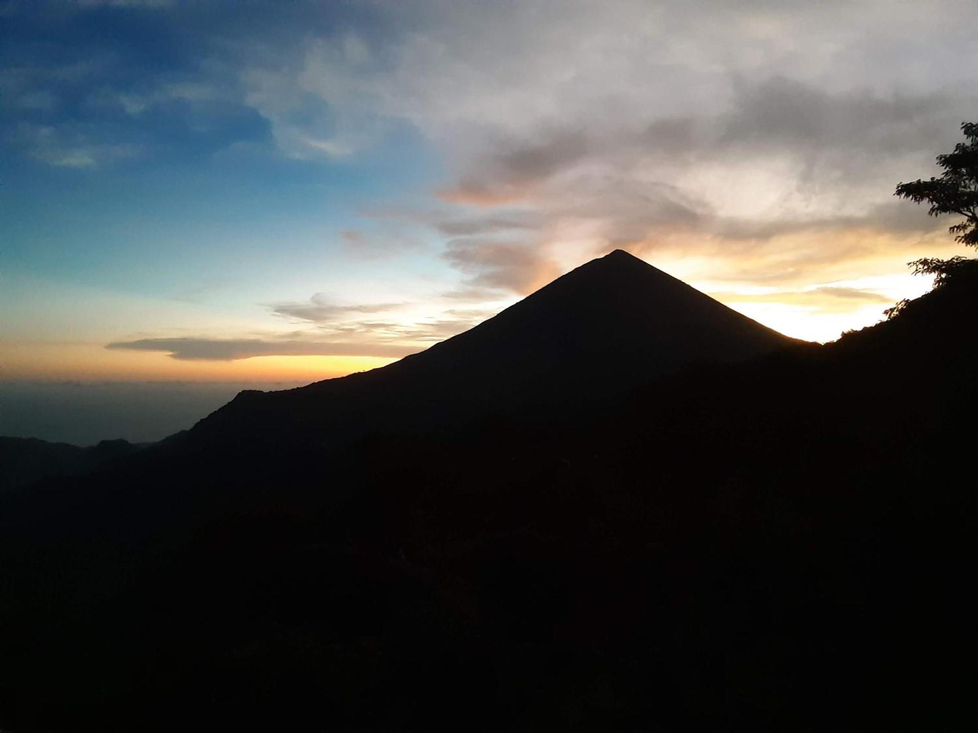 Готель Manulalu Jungle Bajawa Екстер'єр фото